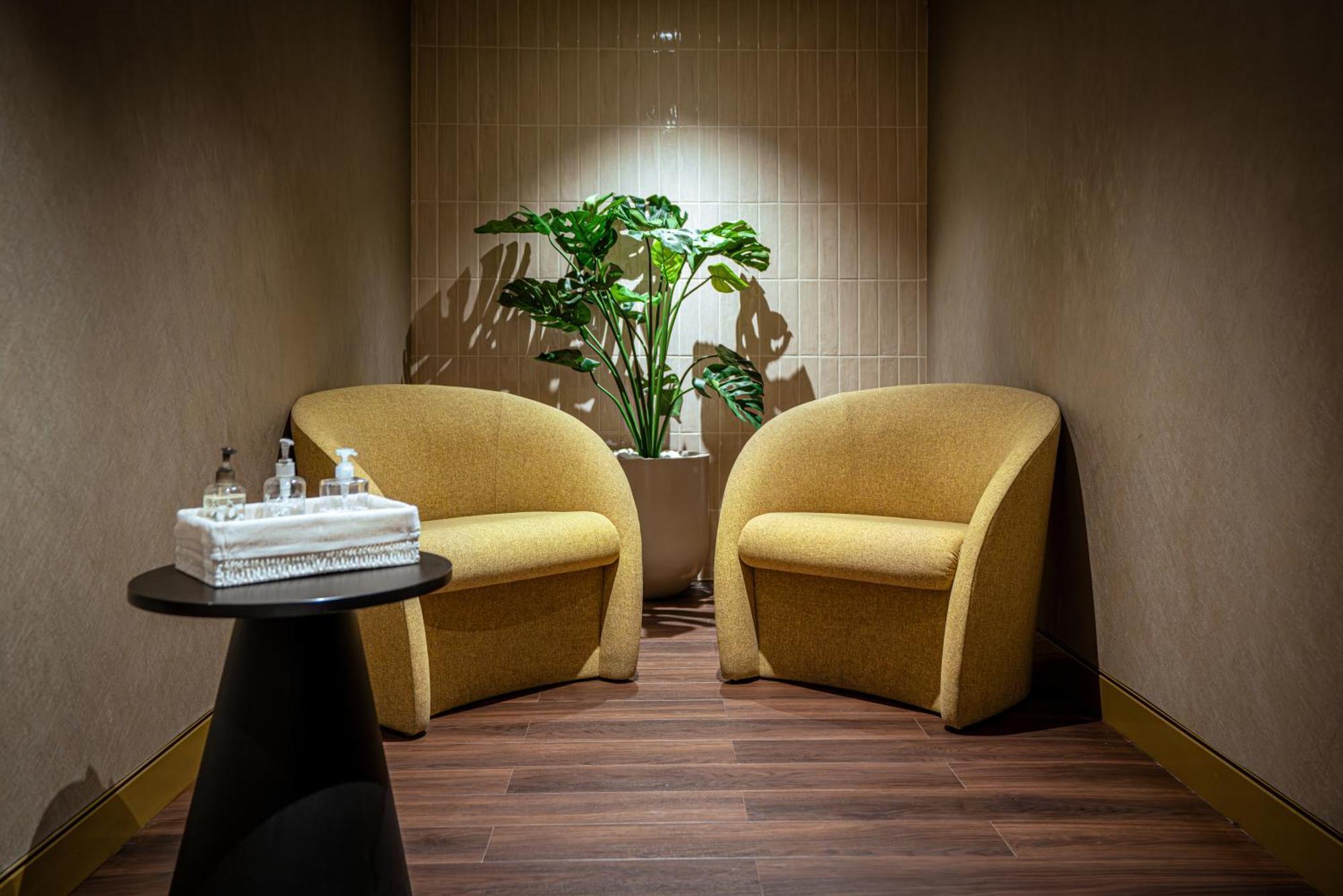 Auhotel -Zayed International Airport-Located In Transit Area -Onwards Boarding Pass Required Abu Dhabi Exterior photo